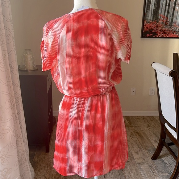 Revolve |Parker Matilda Dress in Horizon Riptide (oversized) - Picture 8 of 9